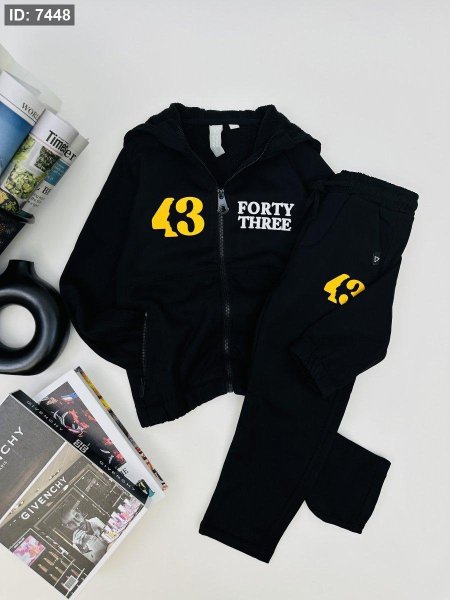 طقم ولادي 43 ضد المي مبطن